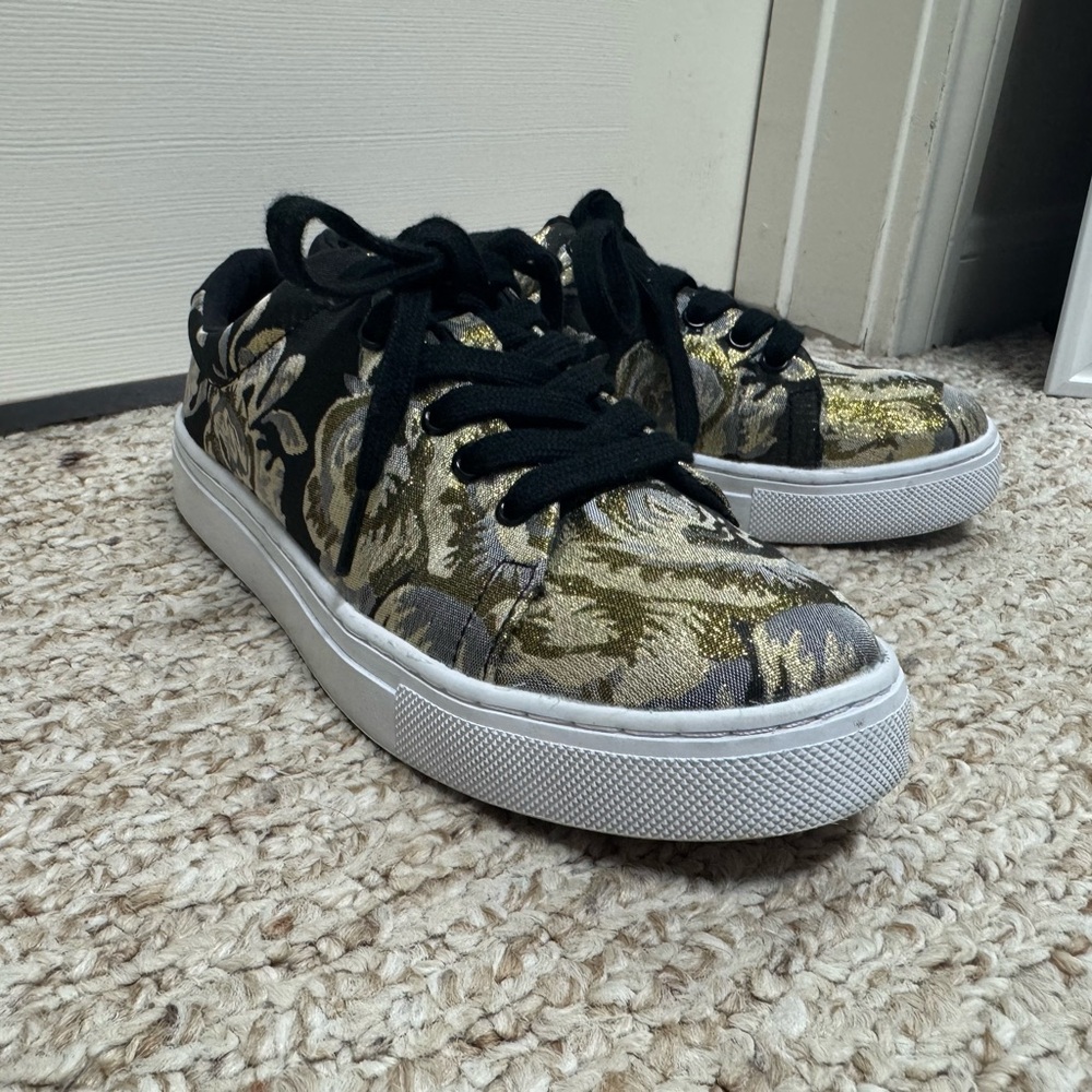 Isaac Mizrahi Black and Gold Sneakers with Unique Design - Picture 3 of 10